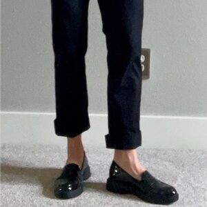 Vince women’s black chinos size 2. Wear with cuff folded or unfolded.